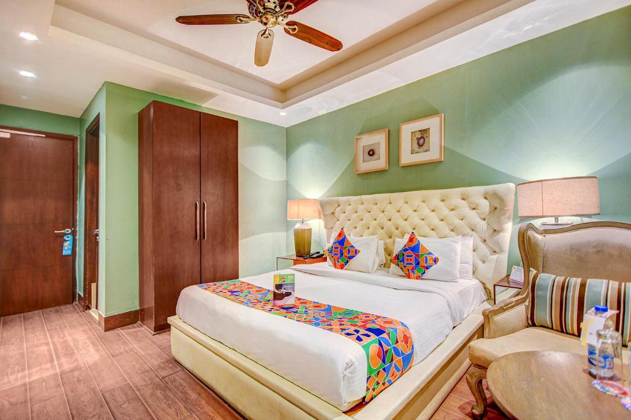 Fabhotel Cotts Villa Vasant Kunj New Delhi Bagian luar foto