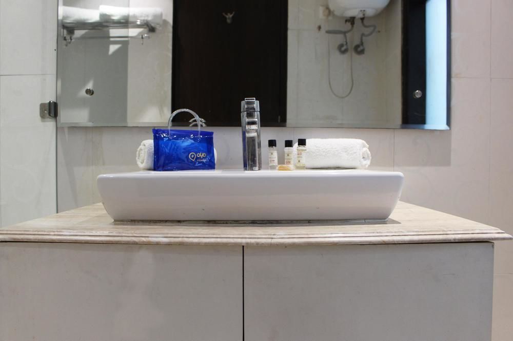 Fabhotel Cotts Villa Vasant Kunj New Delhi Bagian luar foto